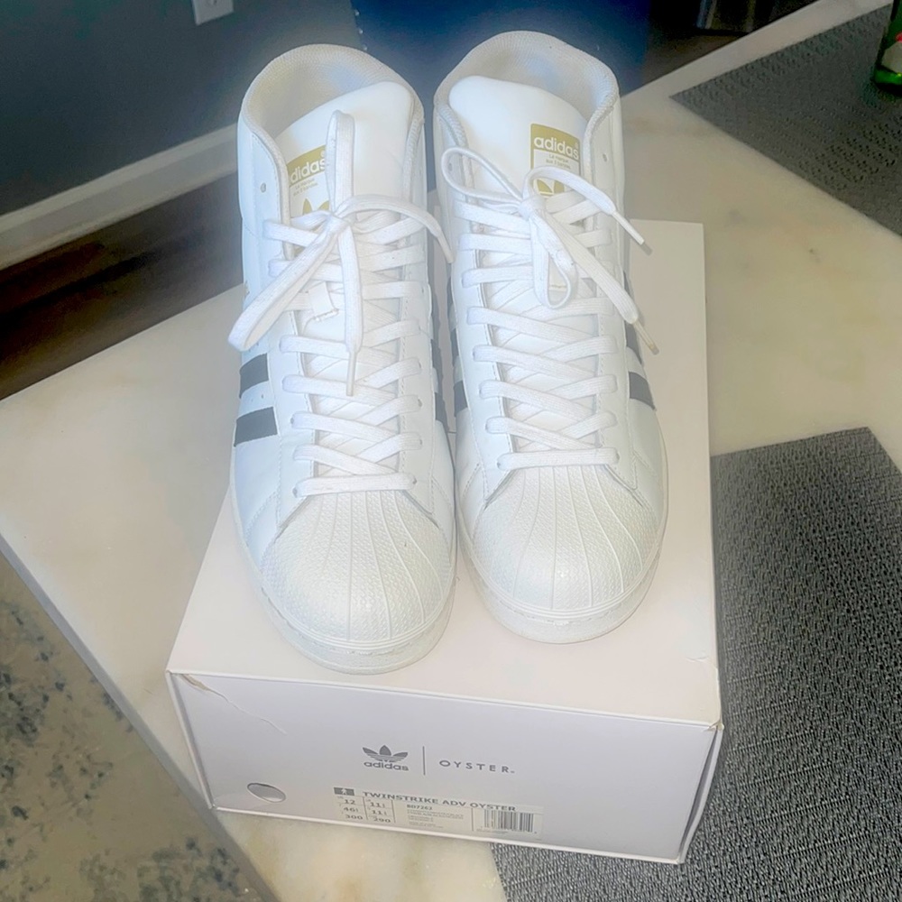 Adidas she’ll top